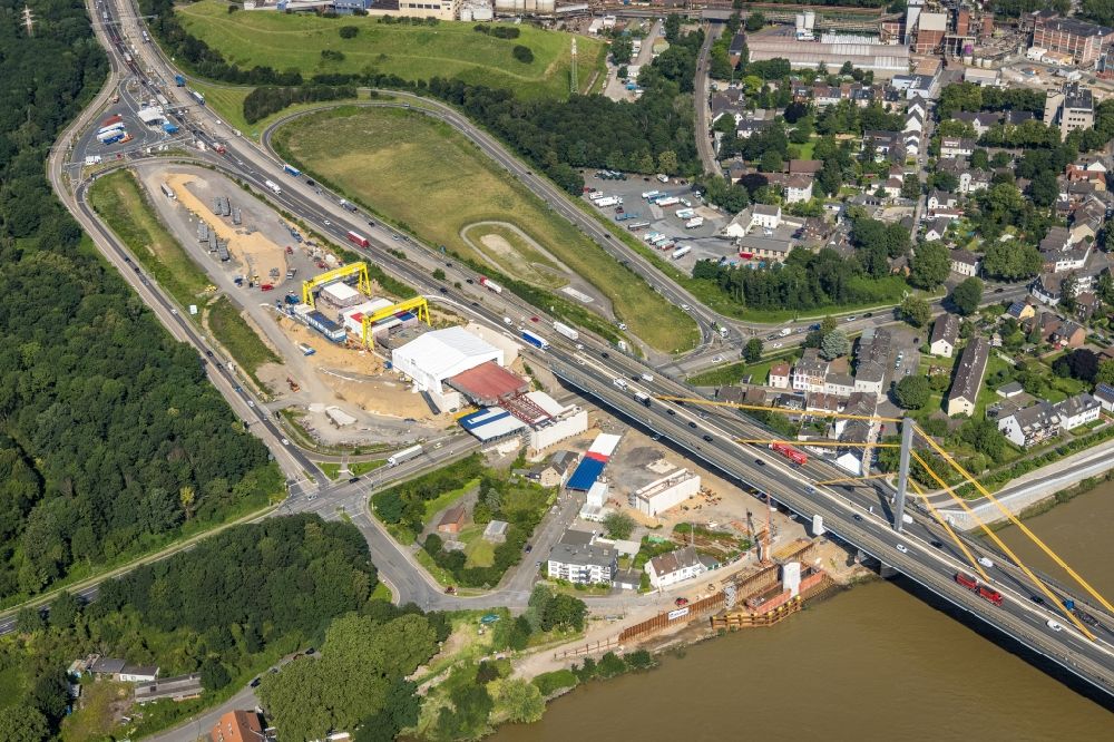 Aerial photograph Duisburg - Construction site for the rehabilitation and repair of the motorway bridge construction Rheinbruecke Duisburg-Neuenkamp in the district Kasslerfeld in Duisburg at Ruhrgebiet in the state North Rhine-Westphalia, Germany