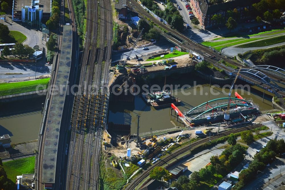 Hamburg from the bird's eye view: Construction site for the rehabilitation and repair of the bridge construction Veddelkanalbruecke An of Mueggenburger Durchfahrt in the district Kleiner Grasbrook in Hamburg, Germany