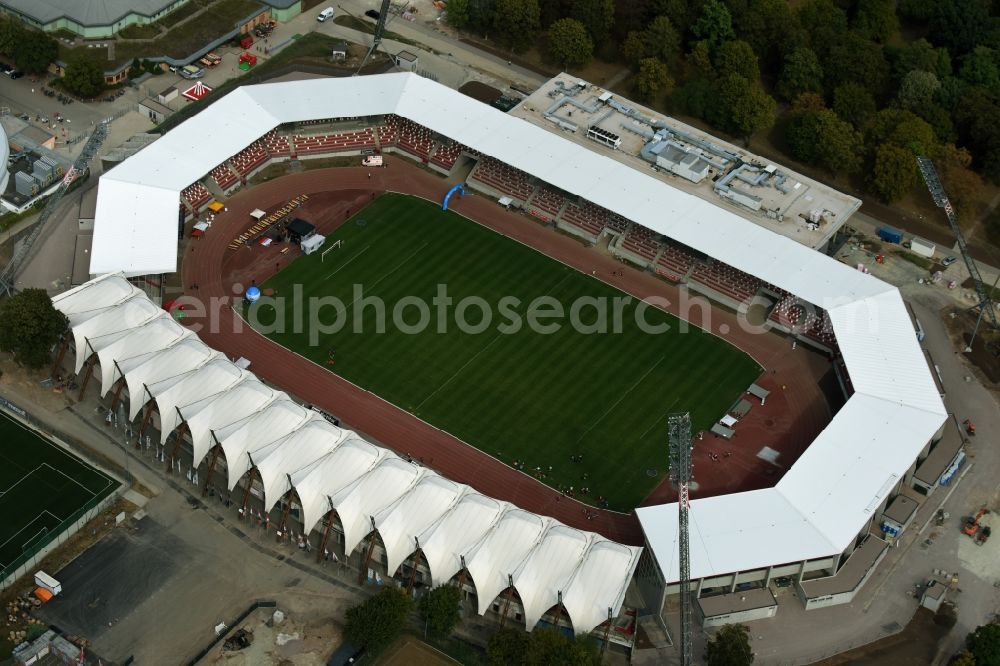 Erfurt from the bird's eye view: Site for the reconstruction of the Arena stadium Steigerwaldstadion in Erfurt in Thuringia. The construction company Koester GmbH build after drafts of Architetur HPP Hentrich-Petschnigg & Partner GmbH + Co. KG a modern grandstand and sports facilities