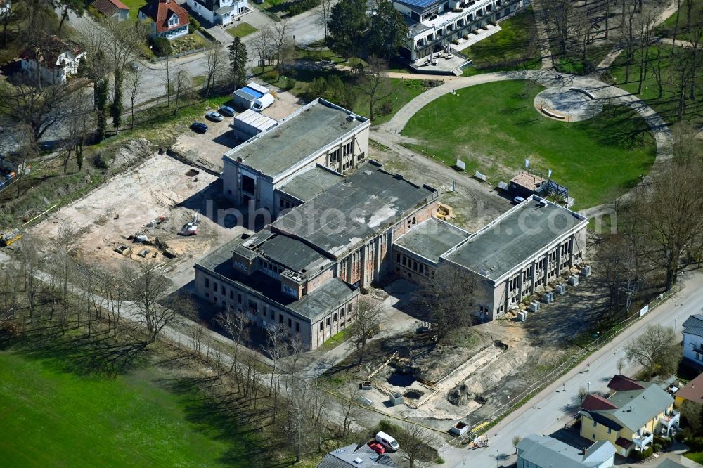 Zinnowitz from the bird's eye view: Construction for the reconstruction and expansion of the old buildings listed building Kulturhaus in Zinnowitz on the island of Usedom in the state Mecklenburg - Western Pomerania, Germany