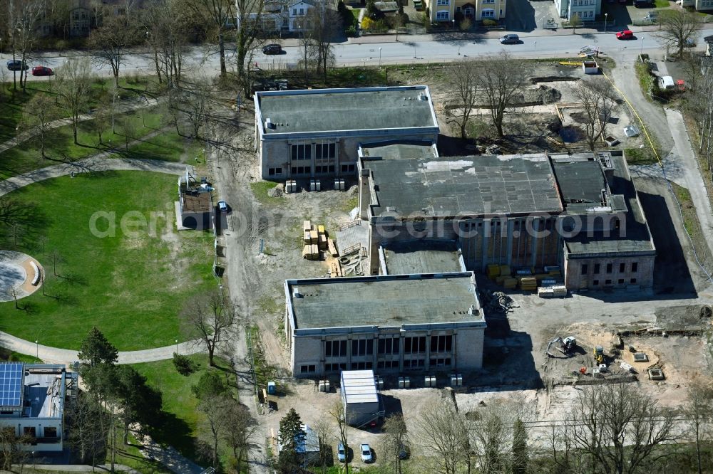 Aerial photograph Zinnowitz - Construction for the reconstruction and expansion of the old buildings listed building Kulturhaus in Zinnowitz on the island of Usedom in the state Mecklenburg - Western Pomerania, Germany
