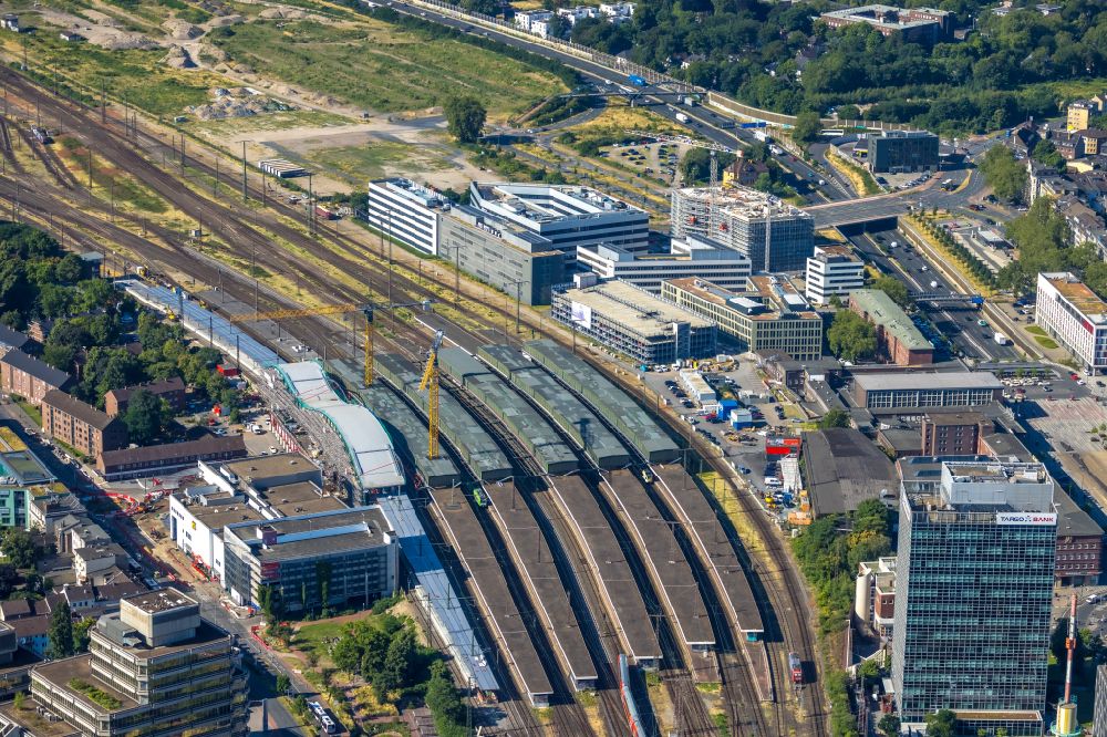 Duisburg from the bird's eye view: Construction site for the conversion of the main train station of the Deutsche Bahn Duisburger Welle on Otto-Keller-Strasse in the district of Dellviertel in Duisburg in the Ruhr area in the state North Rhine-Westphalia, Germany