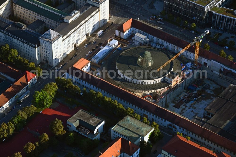 München from the bird's eye view: Construction for the reconstruction of Postpalast in ein Hotel on Arnulfstrasse in the district Maxvorstadt in Munich in the state Bavaria, Germany