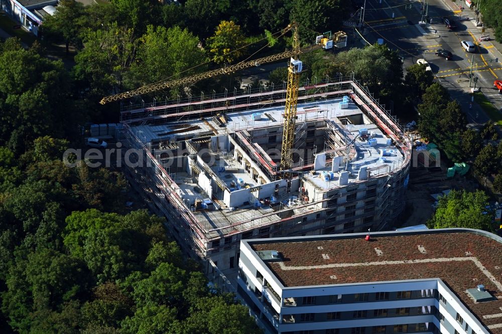Aerial photograph Berlin - Construction site of the extension new building of the old people's home - Seniorenresidenz Blumberger Damm corner Altentreptower Strasse in the district Biesdorf in Berlin, Germany. DZG GmbH (German Center for Geriatrics) is building the Arona Clinic for Geriatric Medicine on the site based on designs by the architects Kossel & Partner