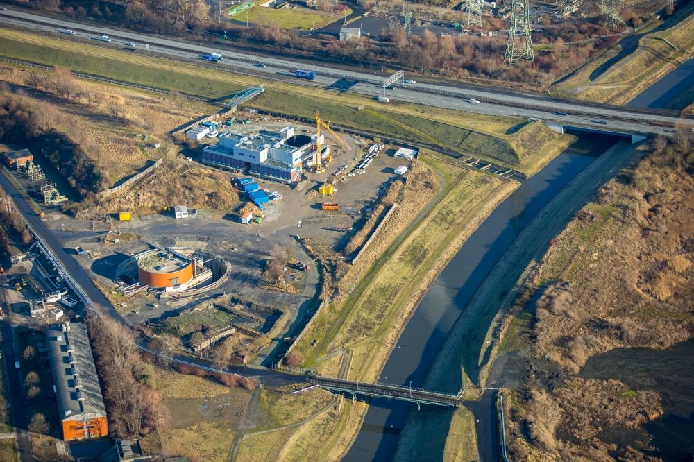 Aerial image Essen - Building site to the enlargement and to the rebuilding of the sewage work Washbasin and cleansing steps of the sewage work Emschermuendung in the district of Welheimer Mark in food in the federal state North Rhine-Westphalia