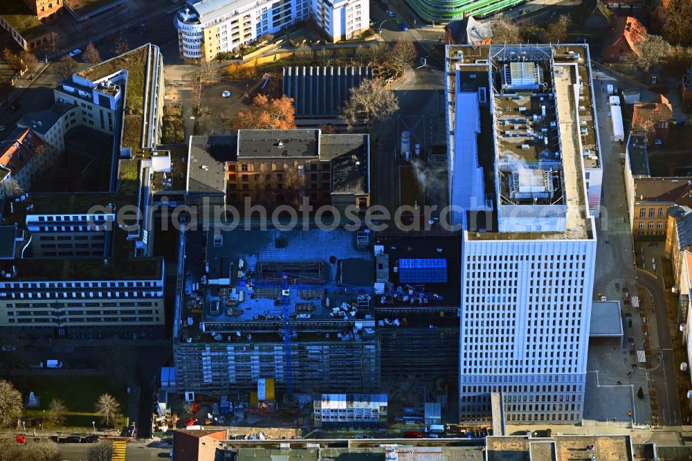 Aerial photograph Berlin - Construction site for the renovation of a building on the clinic premises of the hospital CHARITE on Luisenstrasse corner Hannoversche Strasse in the district Mitte in Berlin, Germany