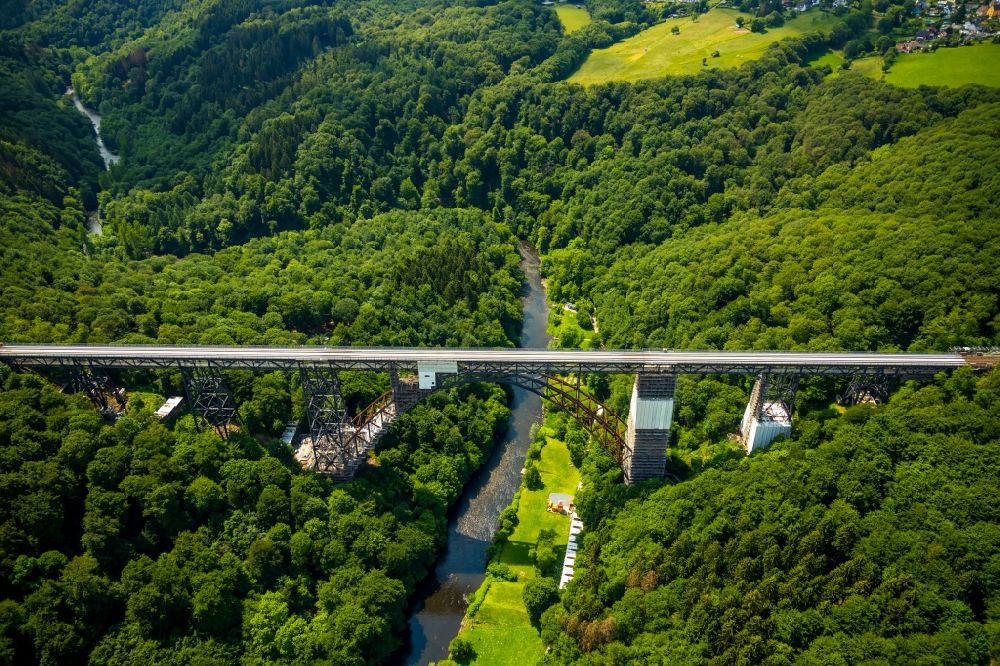 Aerial image Solingen - Construction for the renovation of the railway bridge building to route the train tracks of Muengstener Bruecke over the river side of Wupper in Solingen in the state North Rhine-Westphalia, Germany