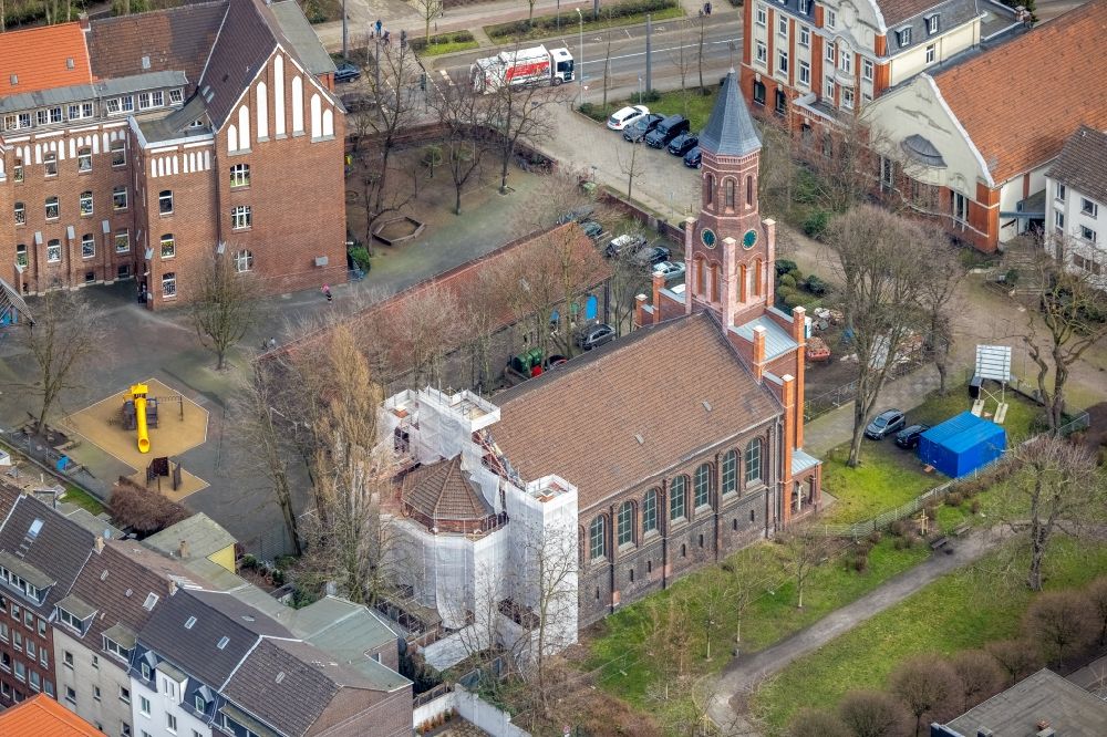 Oberhausen from the bird's eye view: Construction for the reconstruction of Christuskirche on Nohlstrasse in Oberhausen at Ruhrgebiet in the state North Rhine-Westphalia, Germany