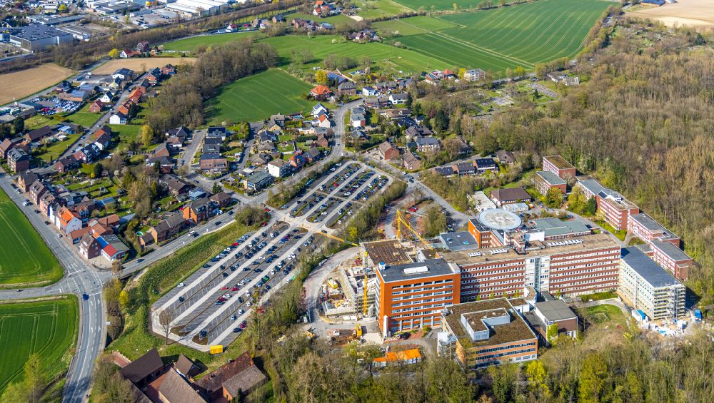 Hamm from the bird's eye view: Construction site for the extension and renovation of a building on the clinic premises of the hospital St. Barbara-Klinik Hamm-Heessen GmbH Abteilung fuer Urologie Am Heessener Wald in the district Heessen in Hamm at Ruhrgebiet in the state North Rhine-Westphalia, Germany
