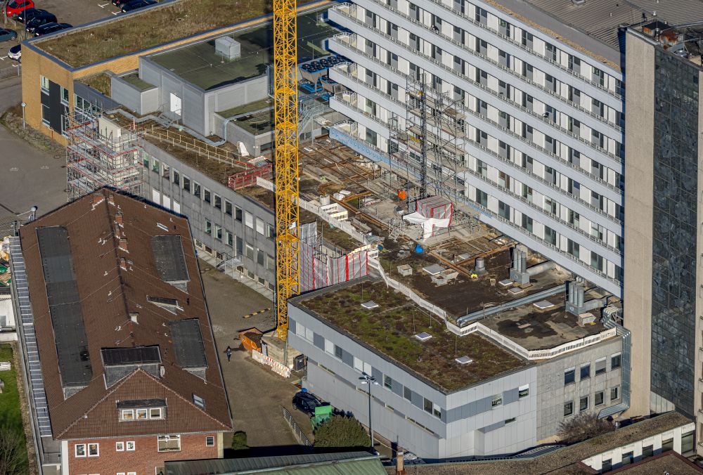Lünen from above - Construction site for the renovation of a building on the clinic premises of the hospital St. Marien Hospital on street Altstadtstrasse in Luenen at Ruhrgebiet in the state North Rhine-Westphalia, Germany