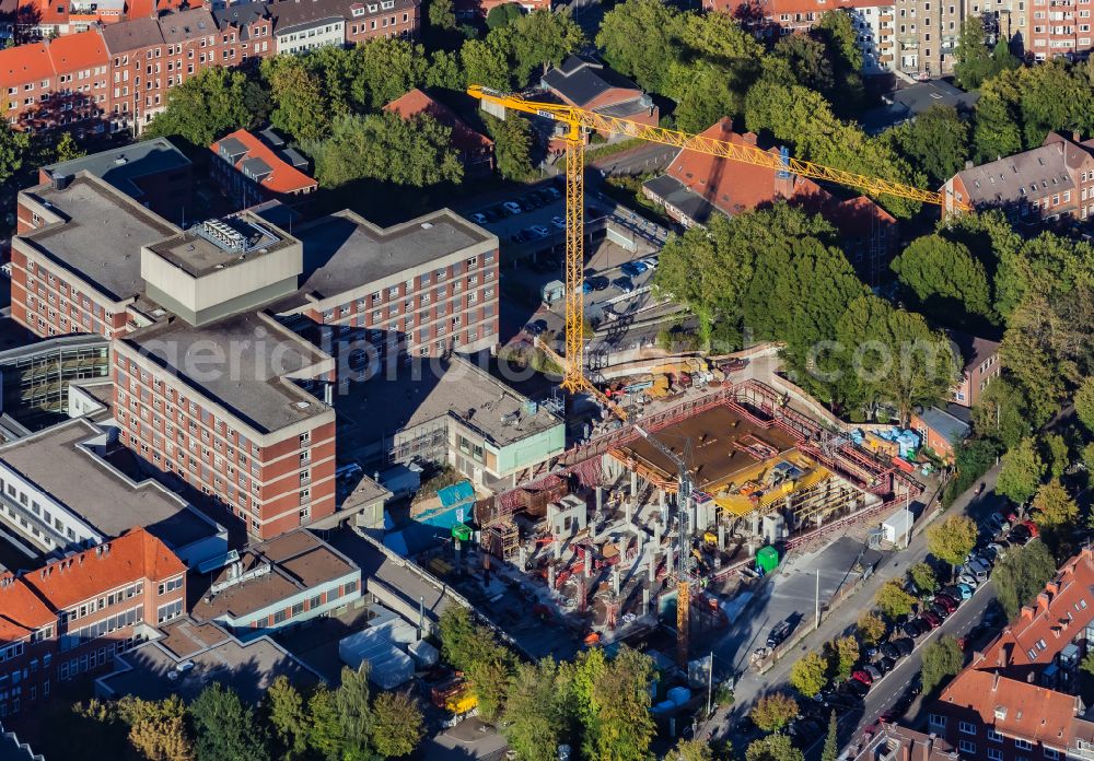 Aerial image Kiel - Construction site for the renovation of a building on the clinic premises of the hospital Staedtisches Krankenhaus on street Chemnitzstrasse in Kiel in the state Schleswig-Holstein, Germany