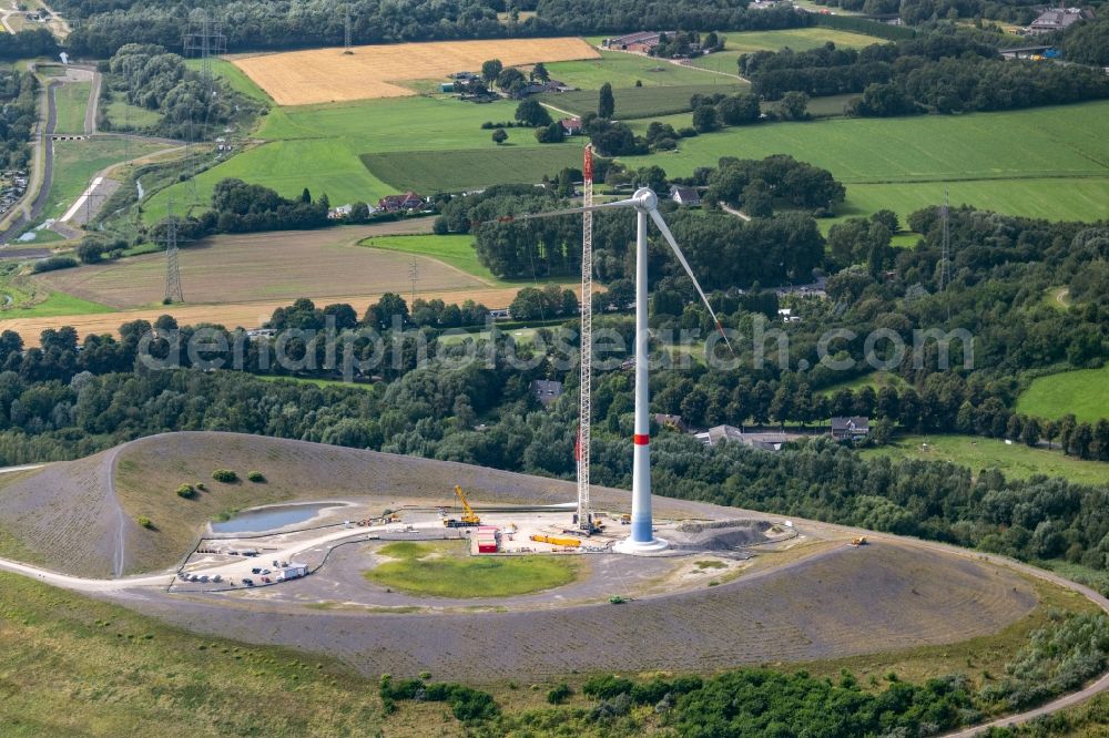 Aerial photograph Gladbeck - Construction site for wind turbine installation on the overburden dump hill of the Mottbruchhalde in Gladbeck at Ruhrgebiet in the state North Rhine-Westphalia, Germany