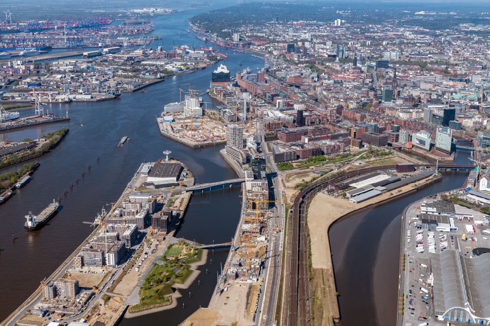 Hamburg from above - Construction sites for residential and commercial buildings in the Baakenhafen along the Baakenallee in HafenCity in Hamburg, Germany