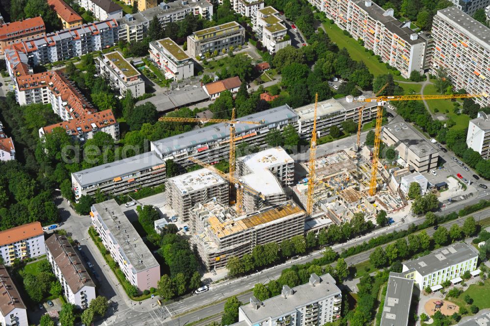 Aerial image München - Construction site for City Quarters Building Zschokke quarter of the project Laim-Westend on Zschokkestrasse - Wilhelm-Riehl-Strasse in the district Laim in Munich in the state Bavaria, Germany