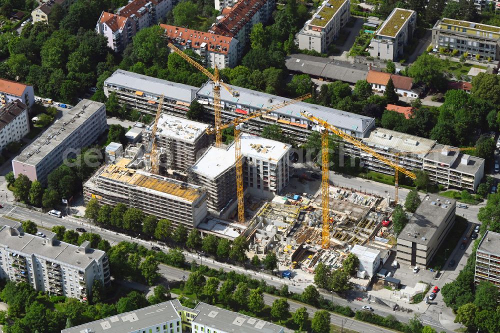 München from above - Construction site for City Quarters Building Zschokke quarter of the project Laim-Westend on Zschokkestrasse - Wilhelm-Riehl-Strasse in the district Laim in Munich in the state Bavaria, Germany