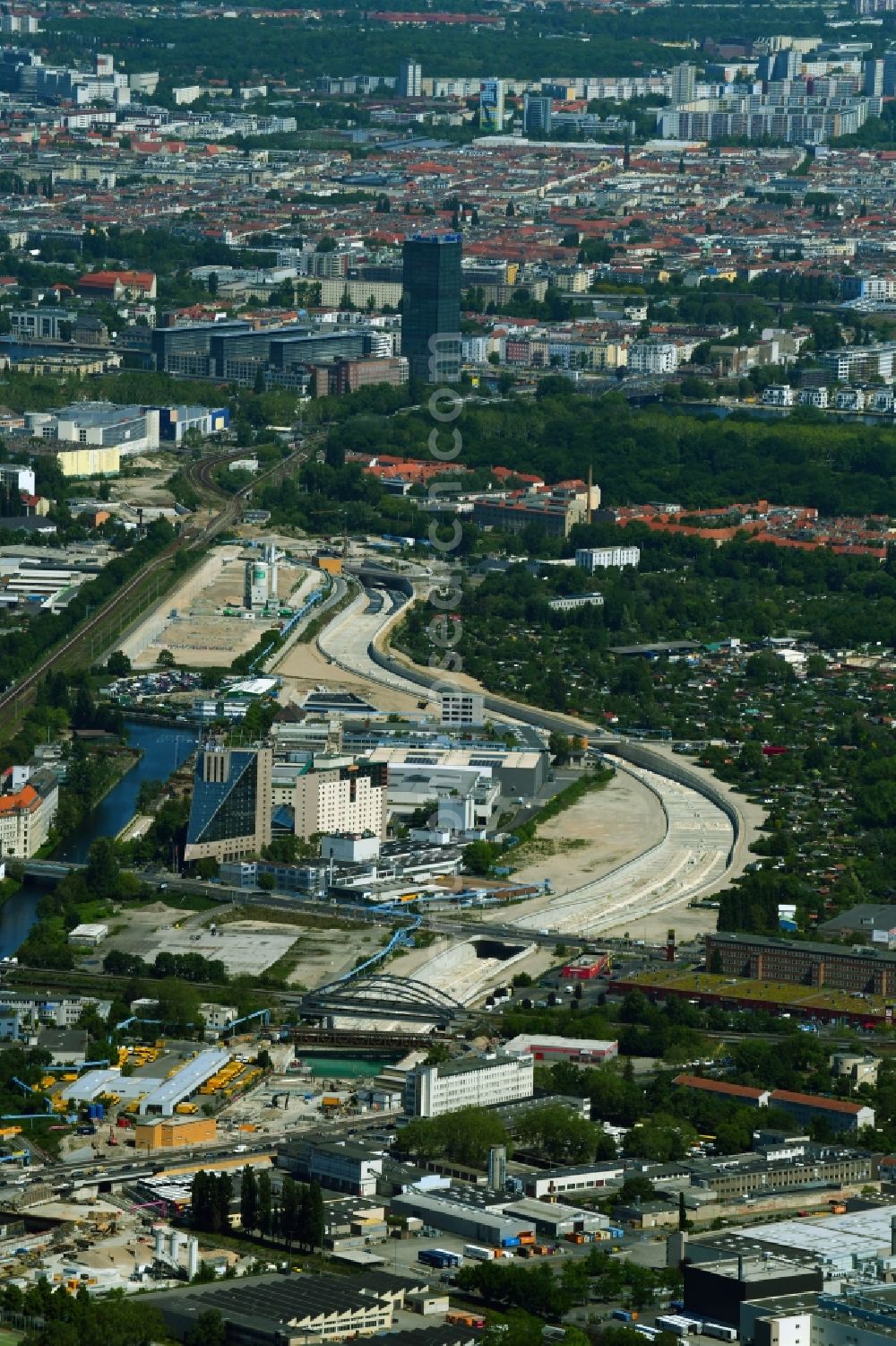 Aerial photograph Berlin - Civil engineering construction sites for construction of the extension of the urban motorway - Autobahn Autobahn A100 in Berlin Neukoelln