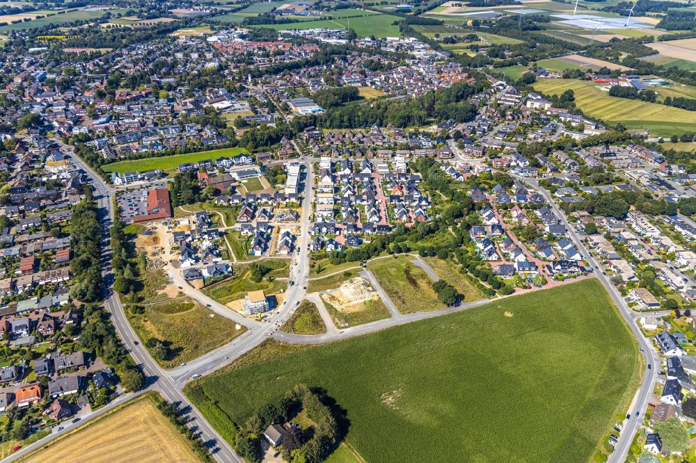 Bottrop from the bird's eye view: Construction sites for new construction residential, Schultenkamp, a single-family settlement on Kirchhellener ring and Hack Furth Road overlooking the outskirts in Bottrop in North Rhine-Westphalia