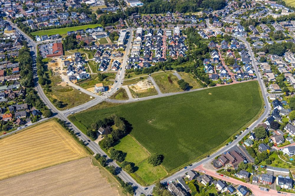 Aerial photograph Bottrop - Construction sites for new construction residential, Schultenkamp, a single-family settlement on Kirchhellener ring and Hack Furth Road overlooking the outskirts in Bottrop in North Rhine-Westphalia