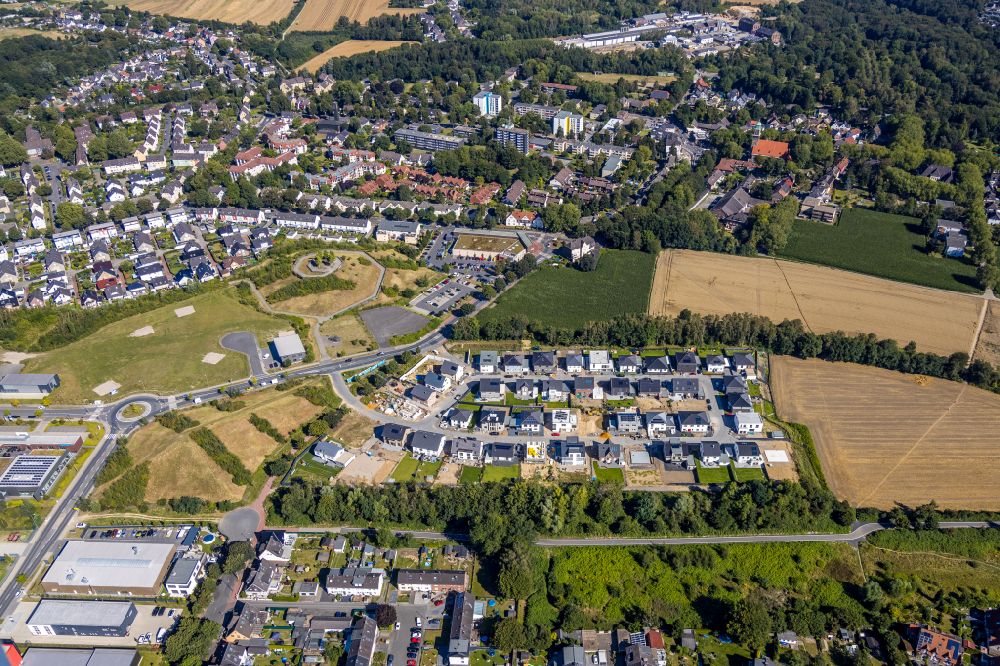 Aerial image Bochum - Construction sites for new construction residential area of detached housing estate Wohnpark Hiltrop on Marie-Luise-Tanski-Strasse in the district Hiltrop in Bochum at Ruhrgebiet in the state North Rhine-Westphalia, Germany