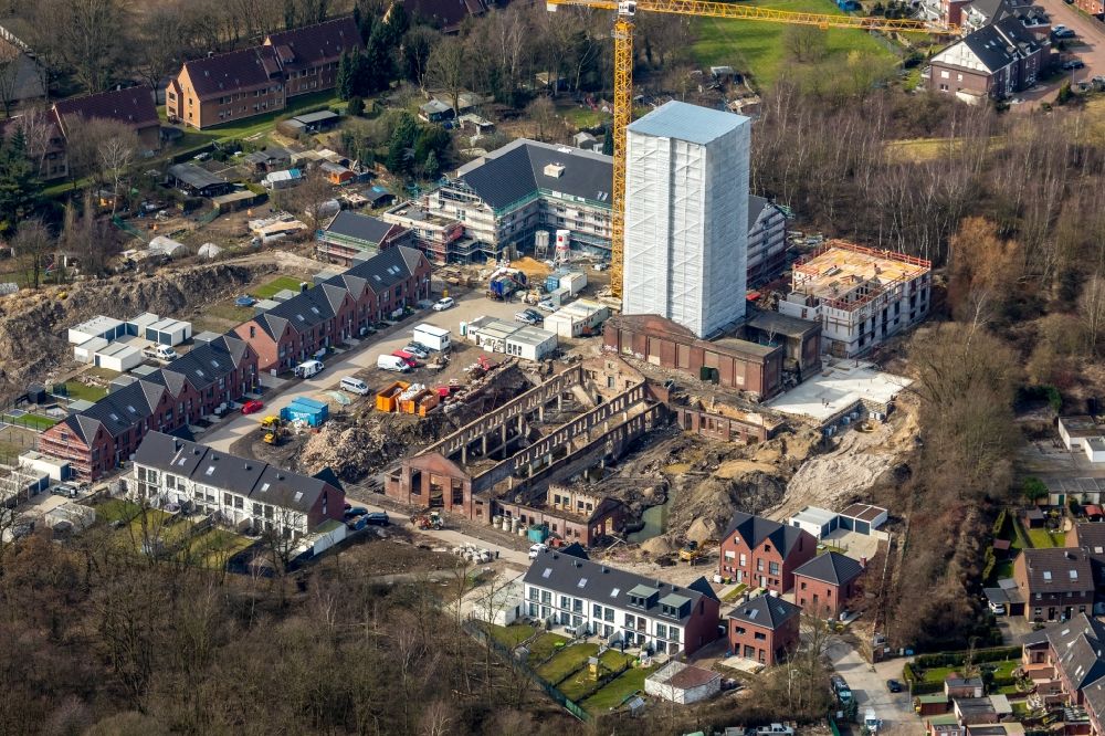 Oberhausen from above - Construction sites and development area for a new residential estate on site of the former mining pit and mine shaft IV of the Zeche Osterfeld in Oberhausen in the state of North Rhine-Westphalia