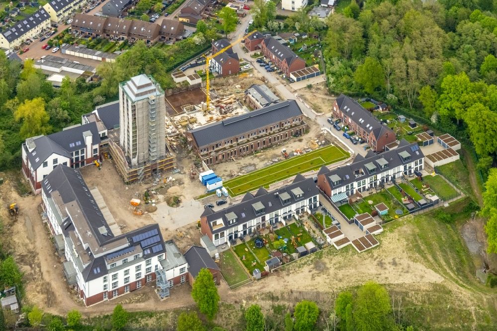Oberhausen from above - Construction sites and development area for a new residential estate on site of the former mining pit and mine shaft IV of the Zeche Osterfeld in Oberhausen at Ruhrgebiet in the state of North Rhine-Westphalia