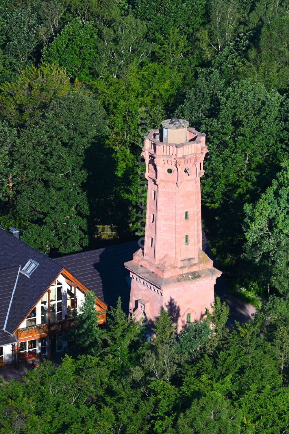 Aerial image Nosswitz - Structure of the observation tower Tuermerhaus on Rochlitzer Berg in Nosswitz in the state Saxony, Germany