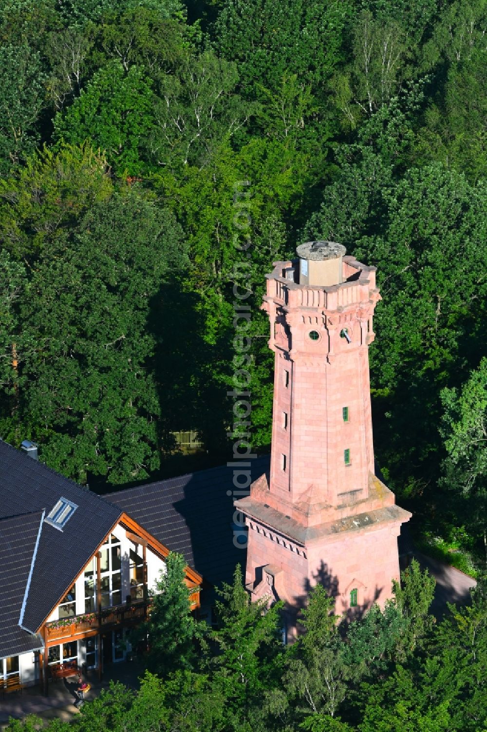 Aerial photograph Nosswitz - Structure of the observation tower Tuermerhaus on Rochlitzer Berg in Nosswitz in the state Saxony, Germany