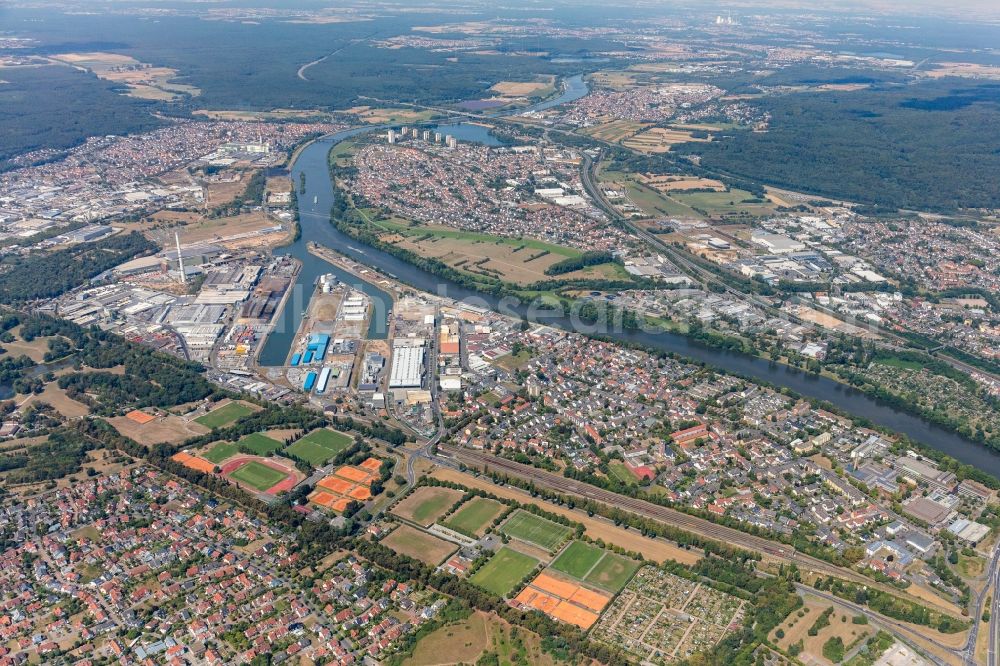 Aerial photograph Aschaffenburg - Port facilities on the banks of the river course of the in Aschaffenburg in the state Bavaria, Germany