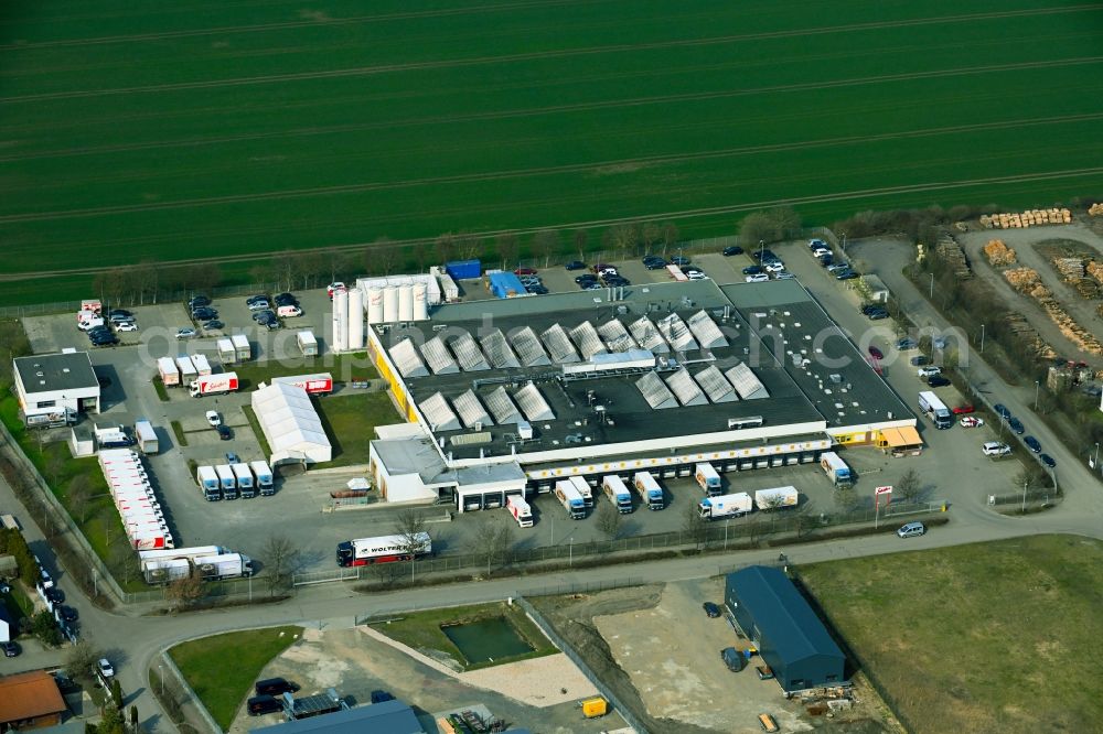 Aerial photograph Teutschenthal - Building and production halls on the premises of the bakery Schaefer's Brot- and Kuchen-Spezialitaeten GmbH in Teutschenthal in the state Saxony-Anhalt, Germany