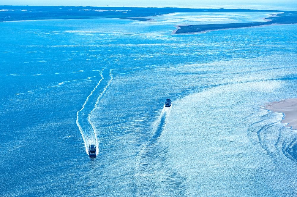 Aerial image Römö - Encounter of both ships of the FRS Sylt ferry between in List and Romo on Sylt in the state Schleswig-Holstein, Germany