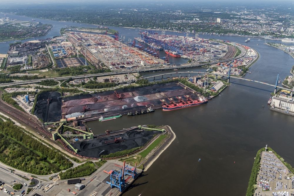 Aerial photograph Hamburg - Loading zone for sand and bulk material in the harbour in Hamburg and refuse utilisation facility MVR Muellverwertung Rugenberger Damm GmbH & Co. KG
