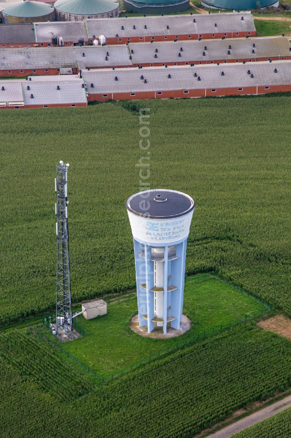 Wintzenbach from the bird's eye view: Building of water tower and mobile phone tower in Wintzenbach in Grand Est, France