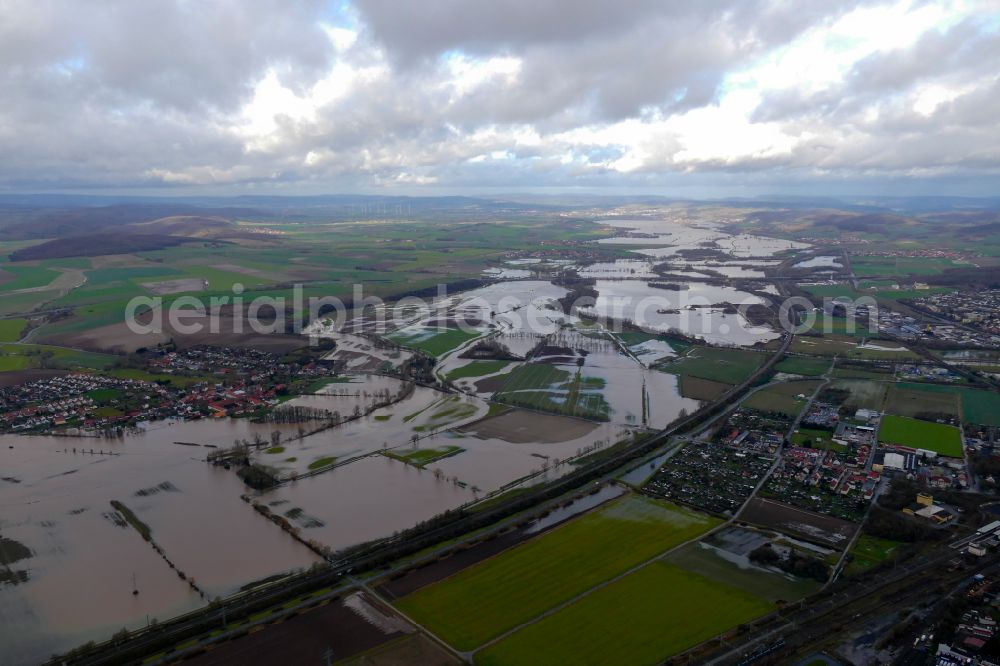 Aerial image Northeim - Riparian areas and flooded flood meadows due to a river bed leading to flood levels Leine on street Am Horlingsgraben in Northeim in the state Lower Saxony, Germany
