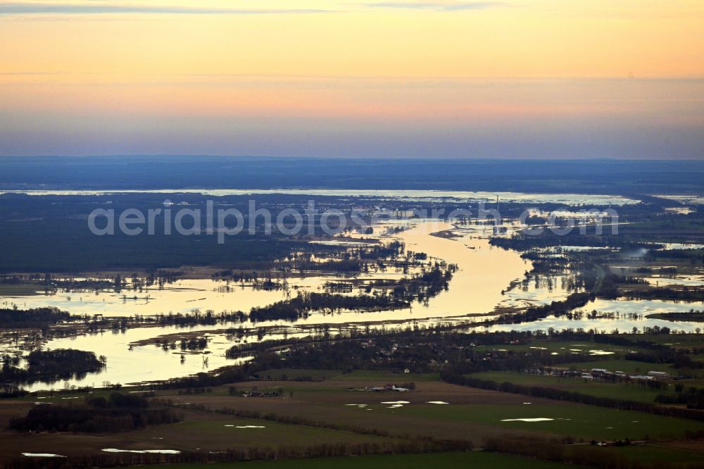 Aerial image Küstrin Kostrzyn nad Odra - Riparian areas and flooded flood meadows due to a river bed leading to flood levels of Warta on street Mostowa in Kuestrin Kostrzyn nad Odra in Lubuskie Lebus, Poland