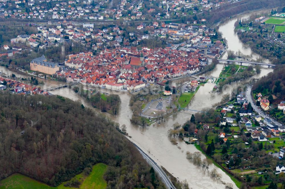 Aerial image Hann. Münden - Riparian areas and flooded flood meadows due to a river bed leading to flood levels Weser, Fulda and Werra on street Weserpfad in Hann. Muenden in the state Lower Saxony, Germany