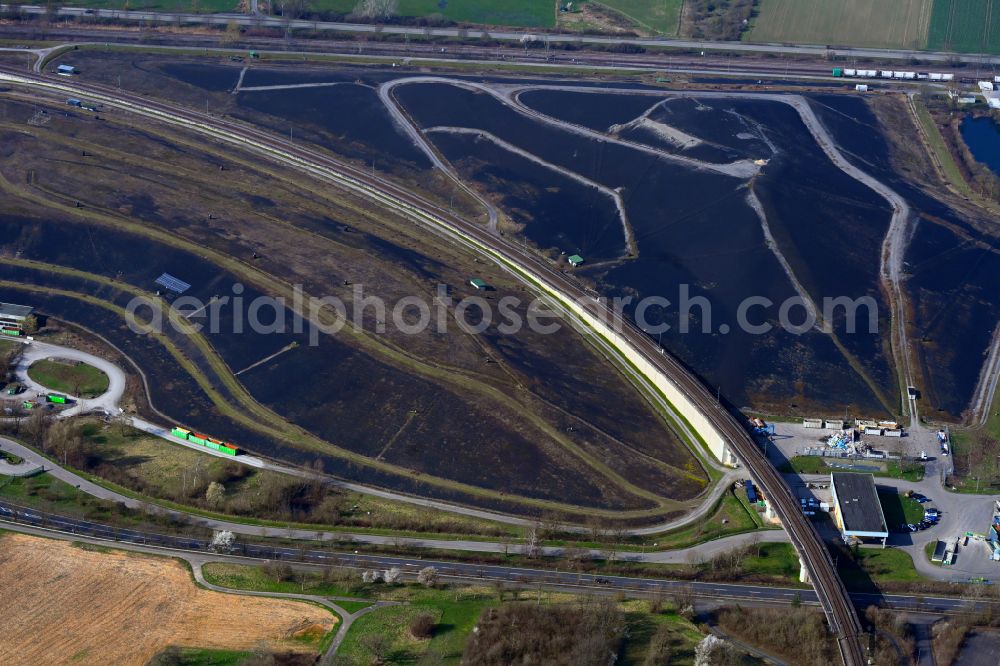 Aerial photograph Bruchsal - Hills and mountain terrain of the dumped landfill - Kreismuelldeponie on street B3 in Bruchsal in the state Baden-Wuerttemberg, Germany