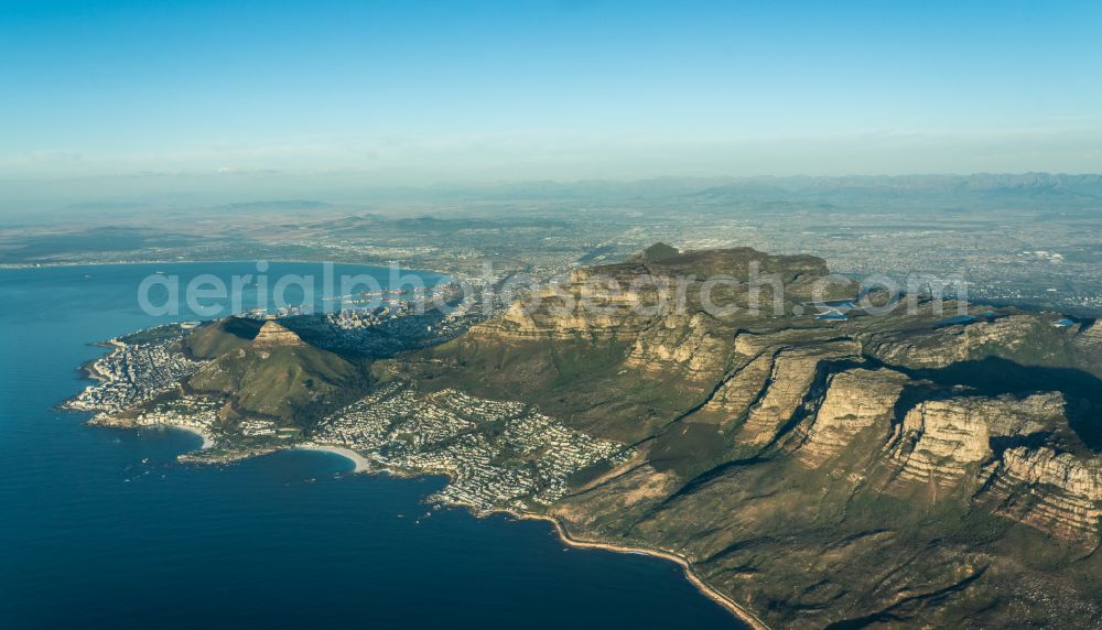 Kapstadt from the bird's eye view: Valley landscape surrounded by mountains Table Mountain, twelve apostle and Lion's Head in Cape Town in Western Cape, South Africa