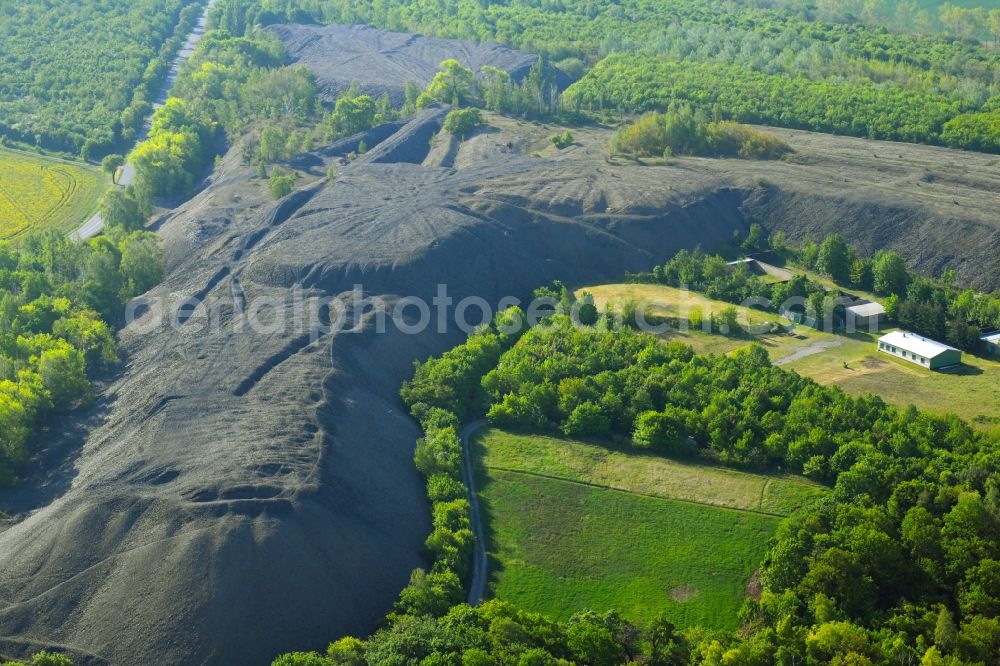 Aerial photograph Großörner - Layers of a mining waste dump in Grossoerner in the state Saxony-Anhalt, Germany