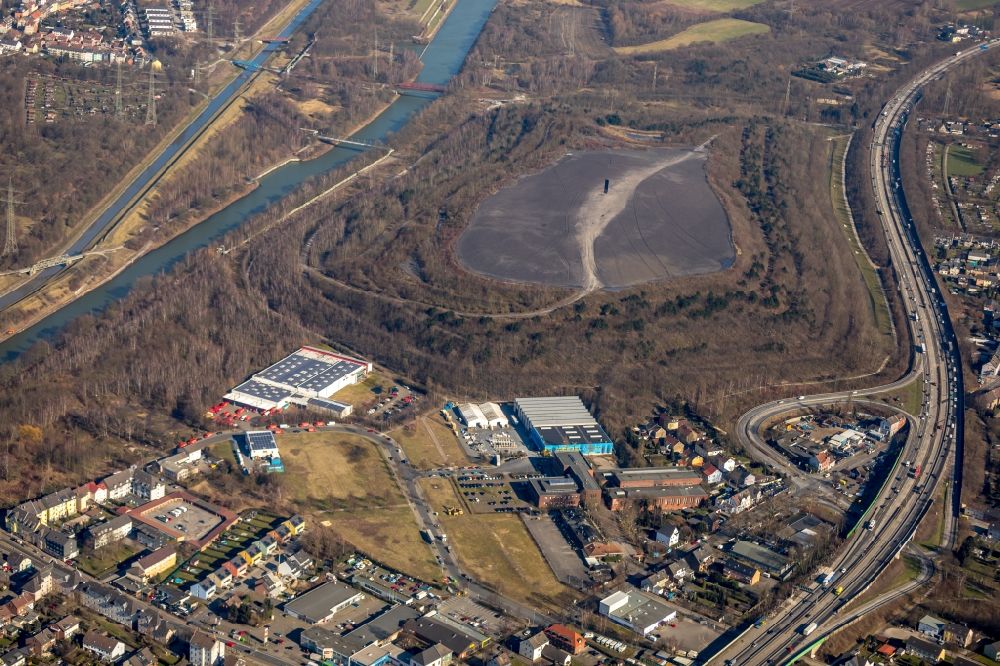 Aerial photograph Essen - Layers of a mining waste dump Schurenbachhalde Nordsternstrasse in Essen in the state North Rhine-Westphalia