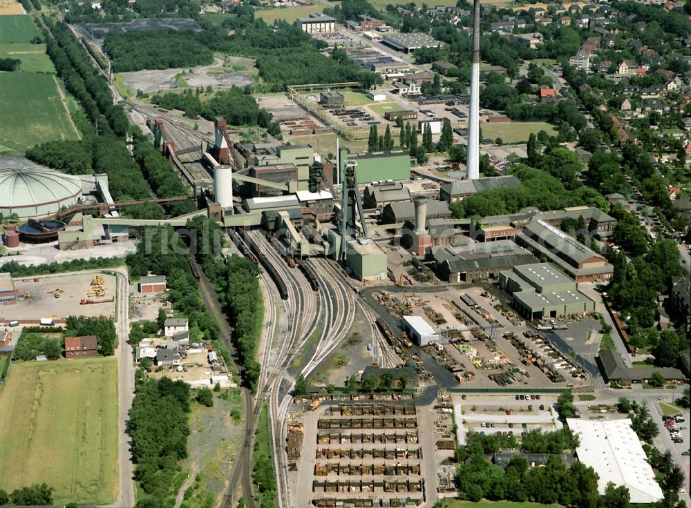Dorsten from the bird's eye view: Conveyors and mining pits at the headframe Fuerst Leopold in the district Hervest in Dorsten in the state North Rhine-Westphalia, Germany
