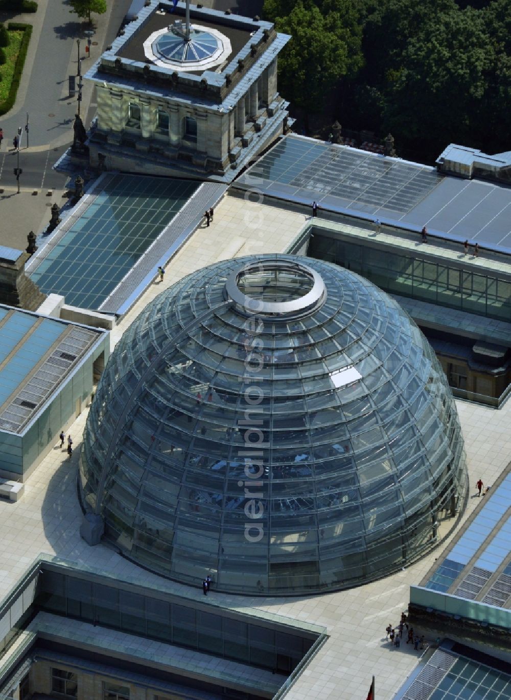 Aerial photograph Berlin Mitte - Reichstag in Berlin on the Spree sheets in Berlin - Mitte