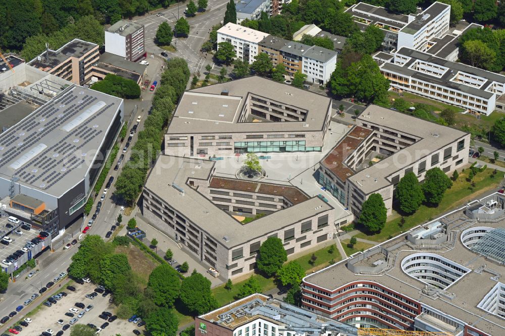 Hamburg from above - New building of a vocational school between Anckelmannstreet and Ausschlaeger Weg in the district Borgfelde in Hamburg