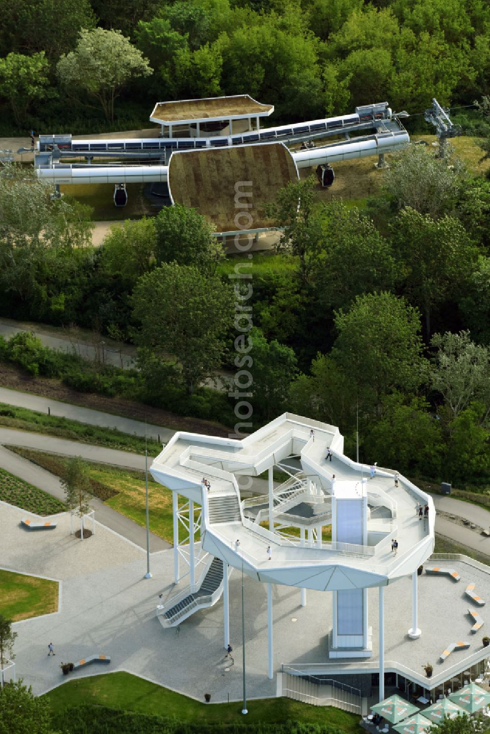 Aerial image Berlin - Visitor platform on park Wolkenhain on Kienberg on the former grounds of the IGA 2017 in the district of Marzahn in Berlin