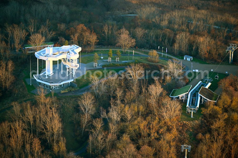 Berlin from the bird's eye view: Visitor platform on park Wolkenhain on Kienberg on the former grounds of the IGA 2017 in the district of Marzahn in Berlin