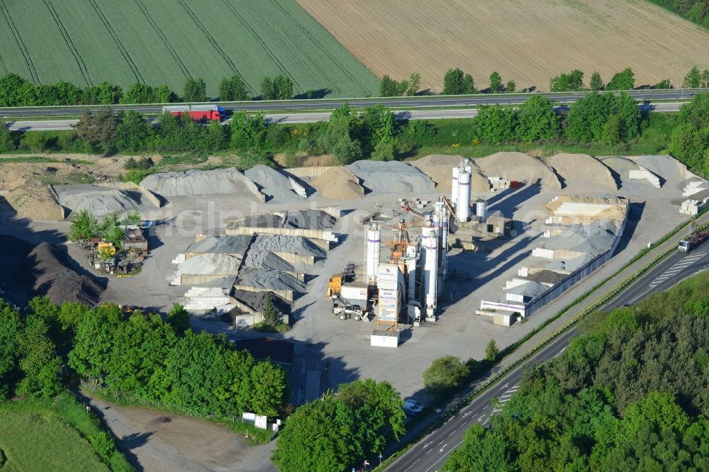 Aerial image Heiligengrabe - Mixed concrete and building materials factory of EUROVIA Deutschland in Heiligengrabe in the state Brandenburg