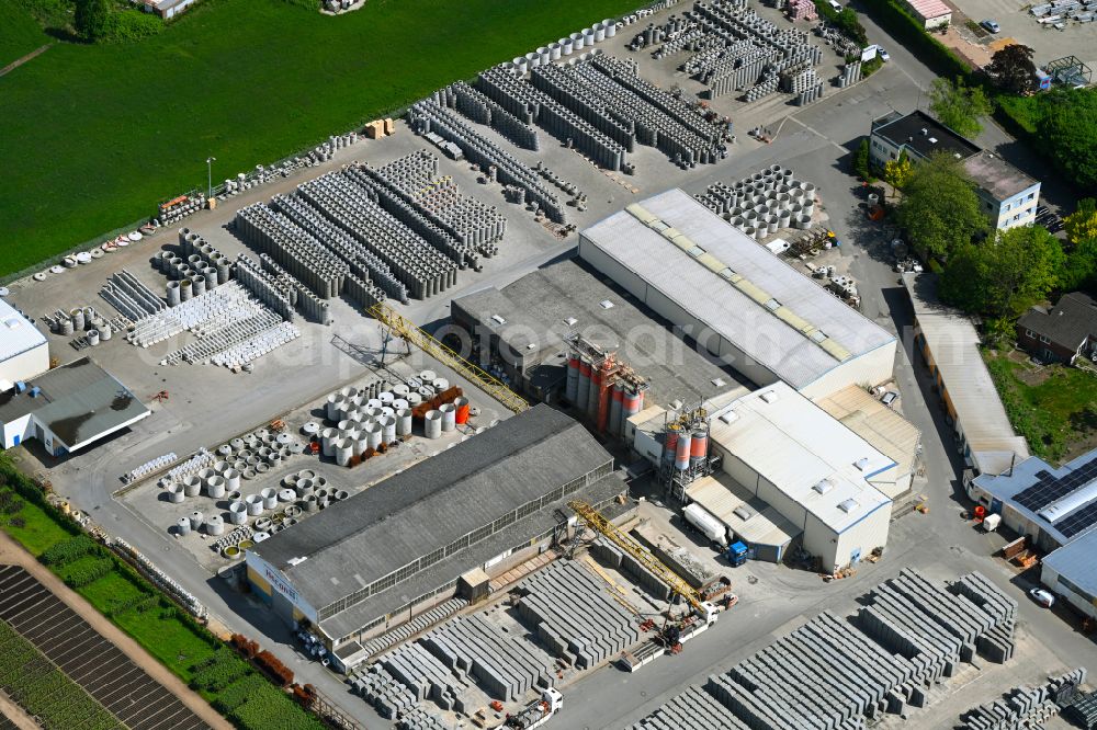Aerial photograph Rellingen - Mixed concrete and building materials factory of Hacon Betonwerke GmbH on street Baumschulenweg in the district Egenbuettel in Rellingen in the state Schleswig-Holstein, Germany