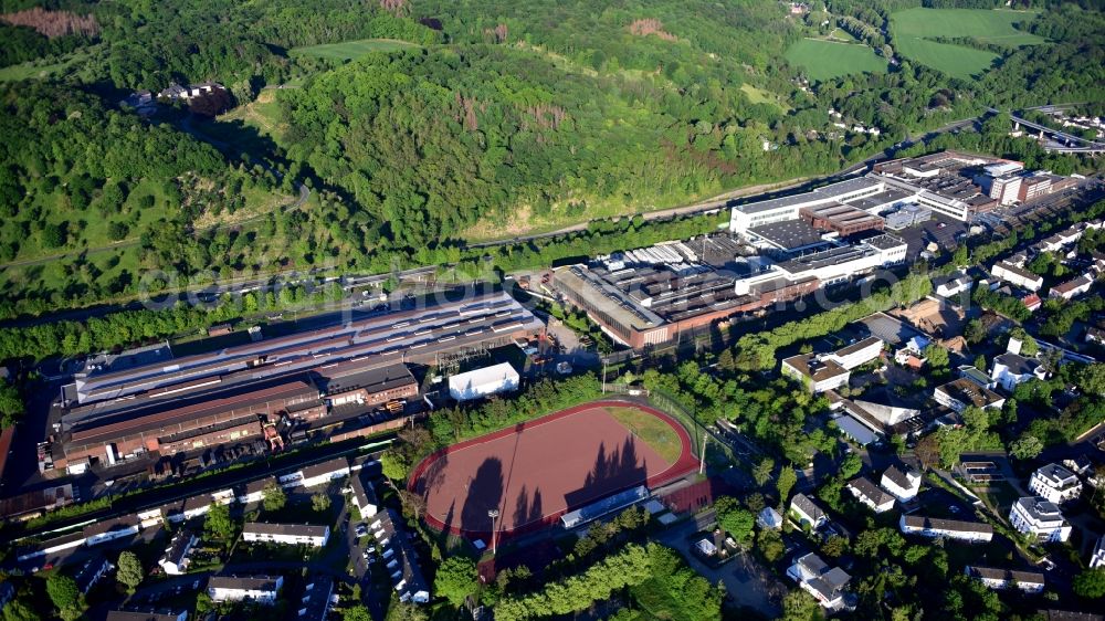 Aerial photograph Königswinter - Company premises of Maxion Wheels Werke GmbH in Koenigswinter in the state North Rhine-Westphalia, Germany