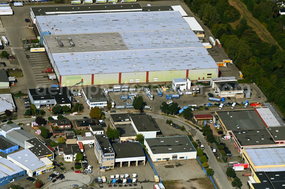 Aerial photograph Hamburg - Site of the depot of the of Curt Richter SE on street Billwerder Ring in the district Billwerder in Hamburg, Germany