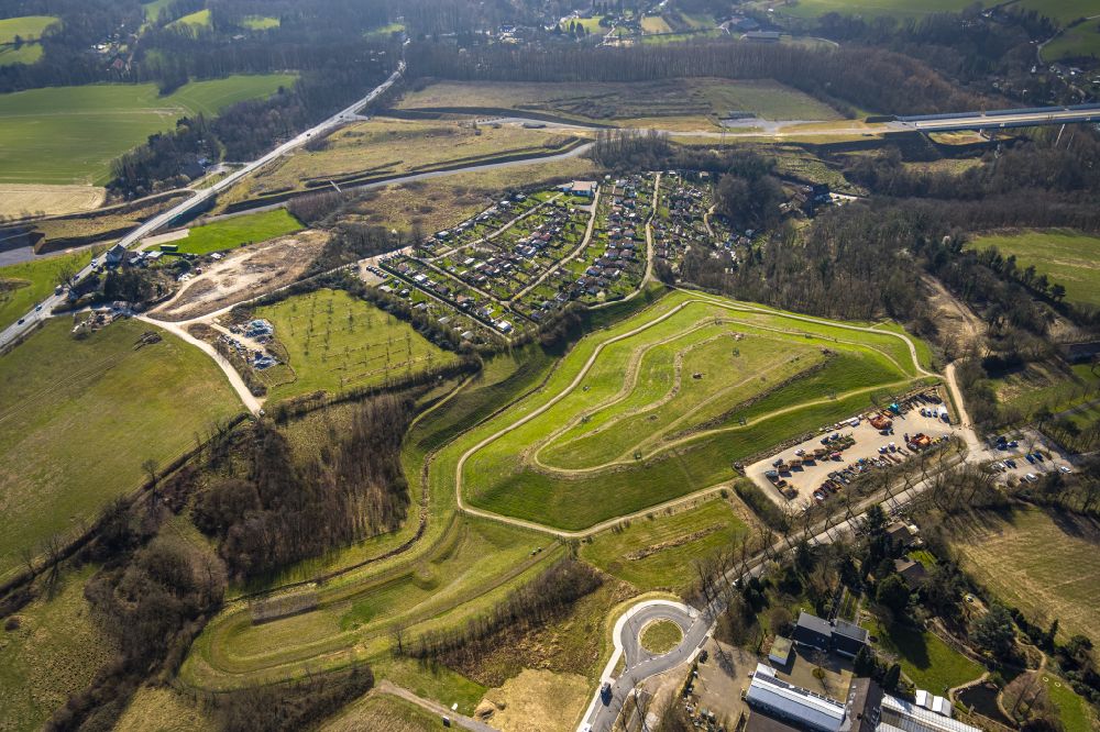 Heiligenhaus from the bird's eye view: Site of the depot of the municipal cemetery at the cemetery road in Heiligenhaus in North Rhine-Westphalia