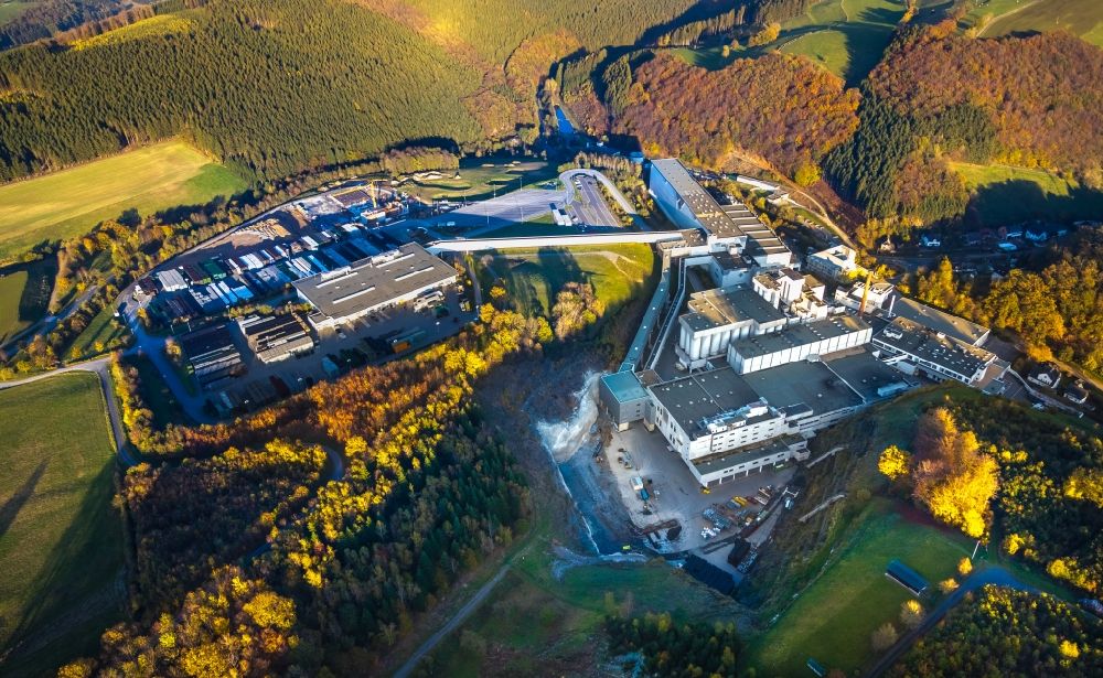 Aerial image Grevenstein - Buildings and production halls on the factory premises of the brewery - Veltinsbrauerei An der Streue in Grevenstein in the state of North Rhine-Westphalia